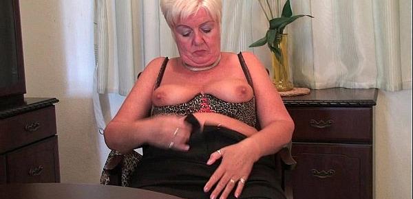  British and full figured granny Sandie masturbates with a dildo